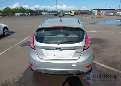 2015 Ford Fiesta Titanium z USA, uszkodzony, nr VIN 3FADP4FJ7FM133662